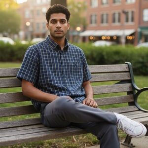 Columbia Blue and Yellow Casual Button Down Shirt